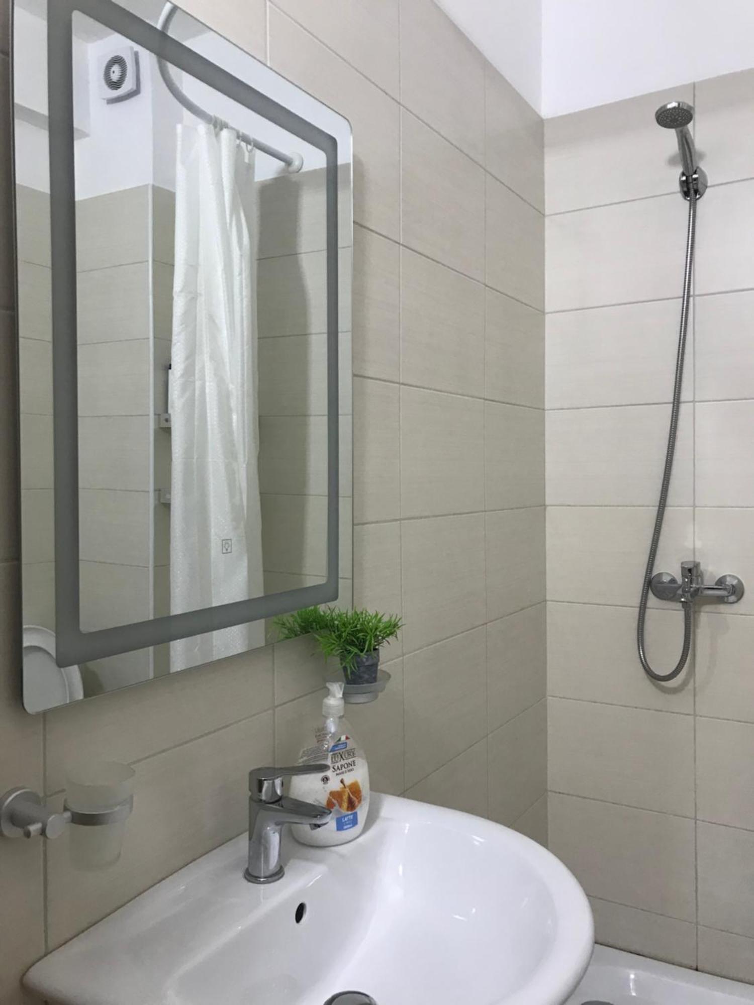Corazon Guest House Vlore Bagian luar foto