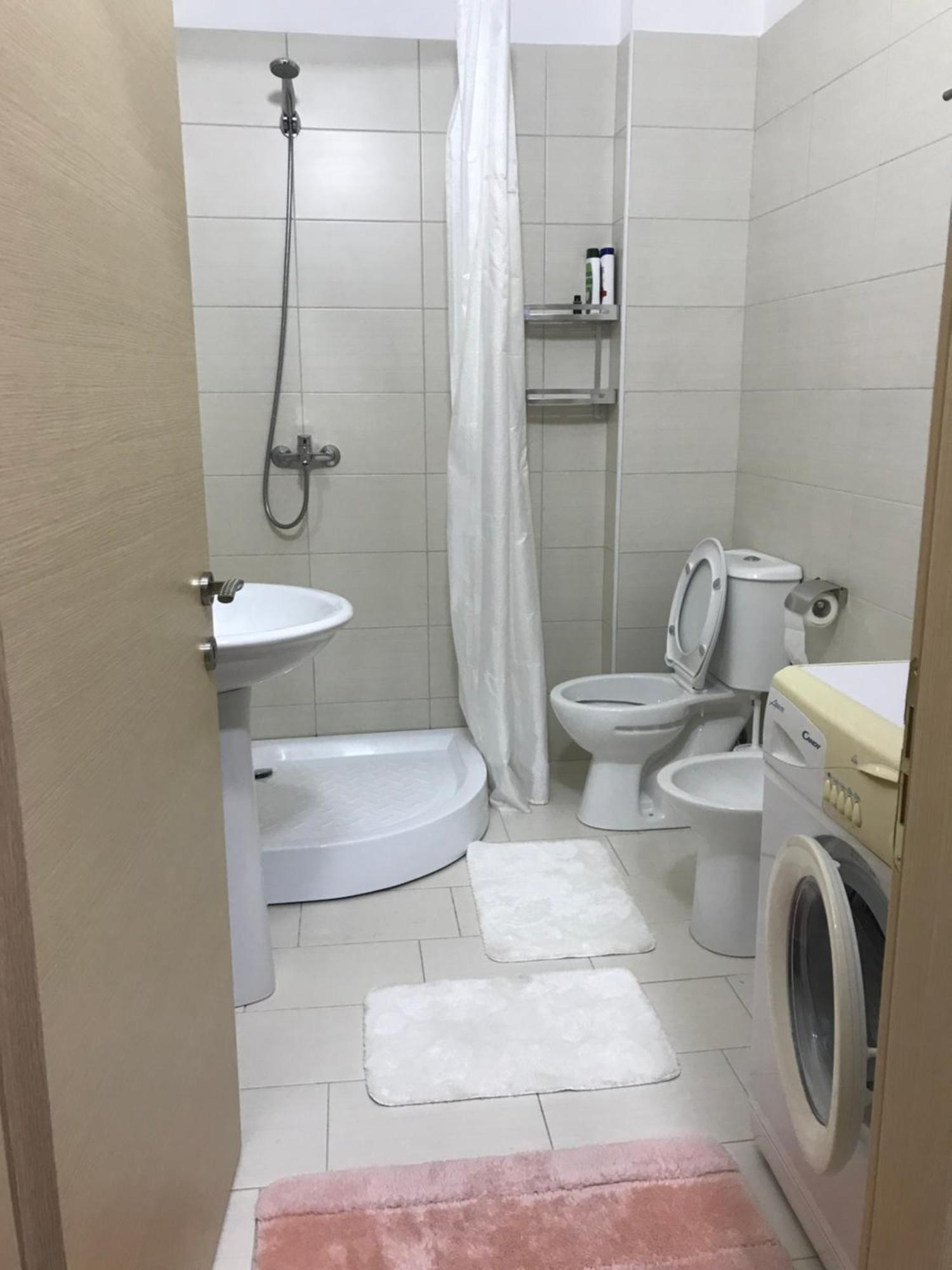 Corazon Guest House Vlore Bagian luar foto