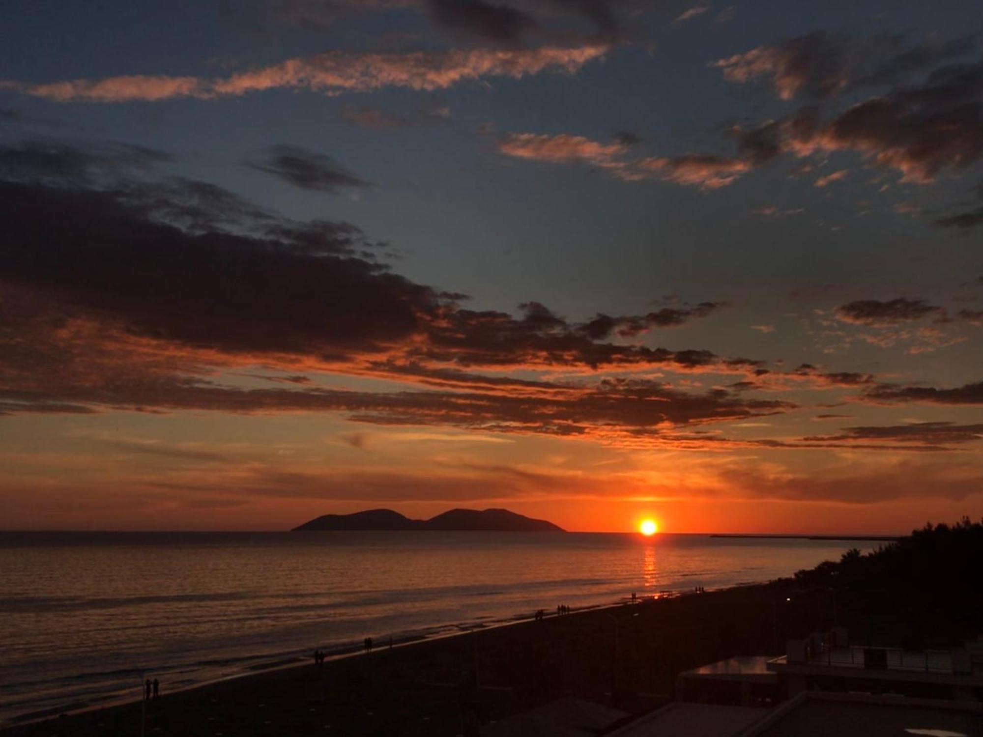 Corazon Guest House Vlore Bagian luar foto