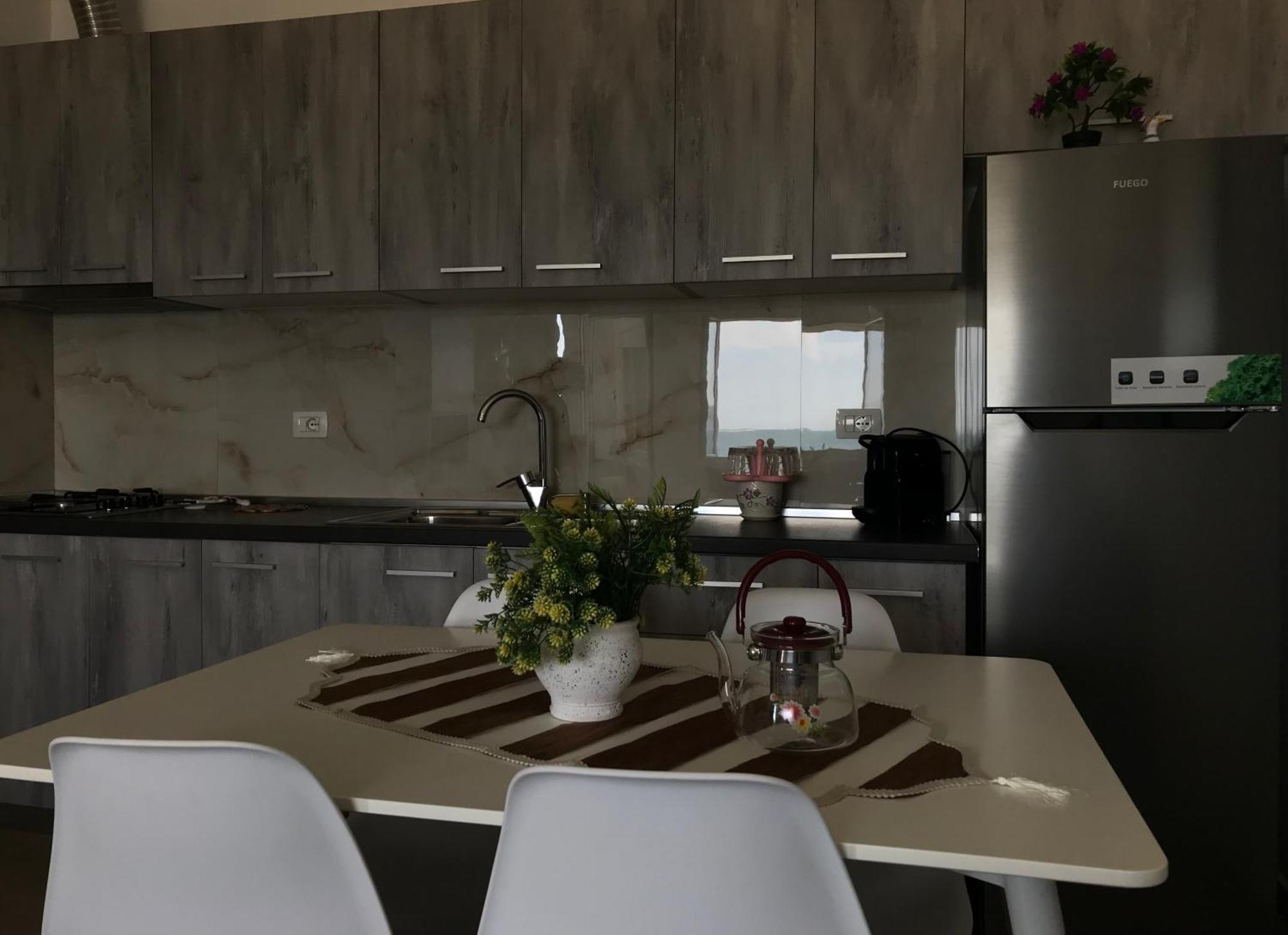 Corazon Guest House Vlore Bagian luar foto
