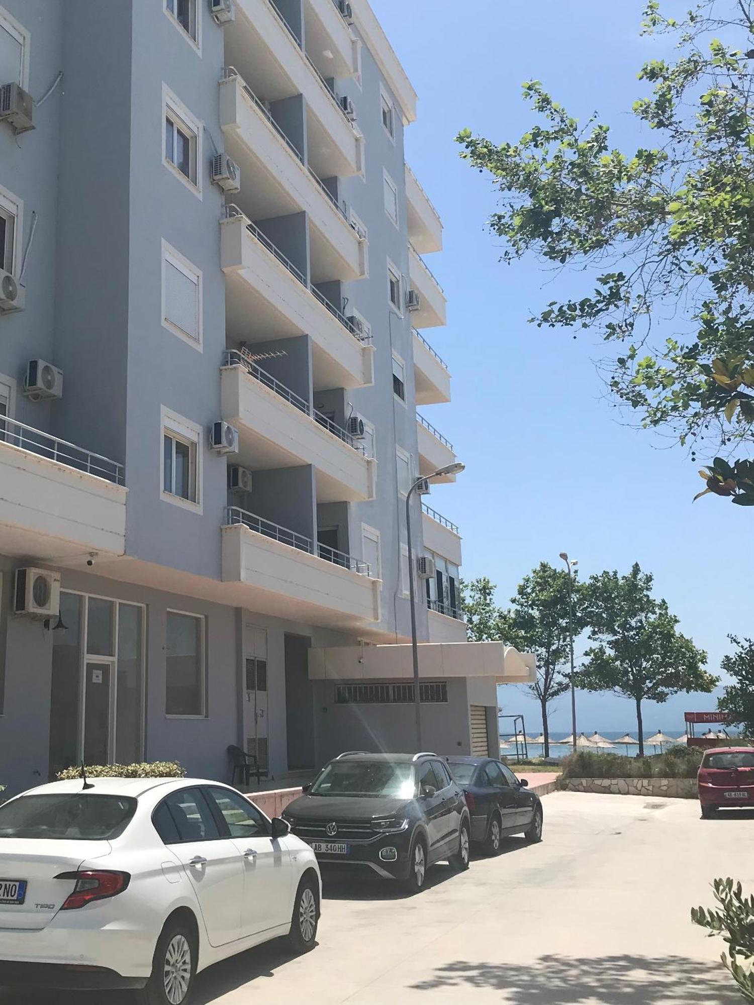 Corazon Guest House Vlore Bagian luar foto