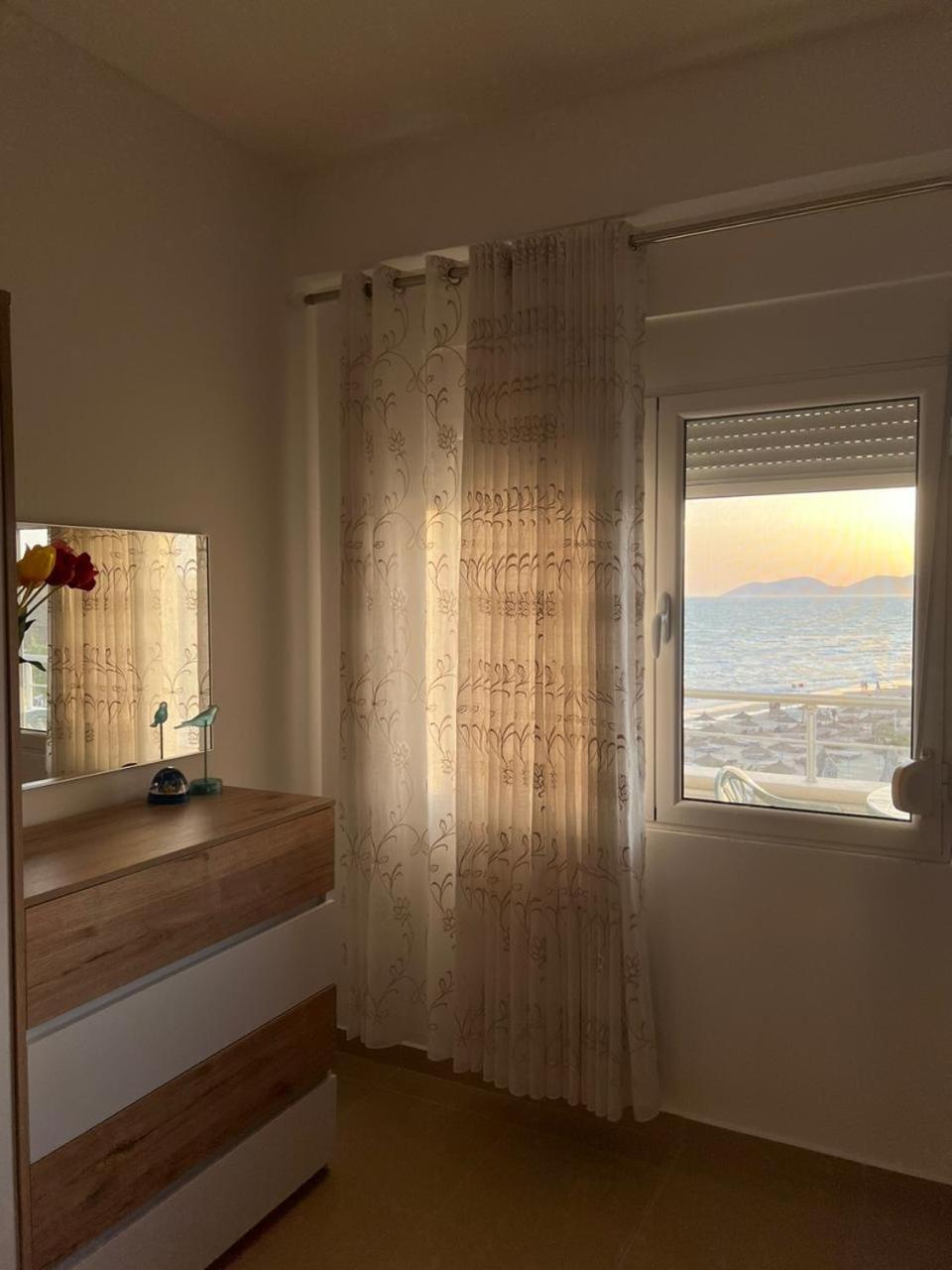 Corazon Guest House Vlore Bagian luar foto